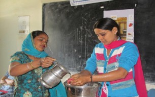 Haryana cook cum helpers learn how to wash hands thoroughly prior to cooking